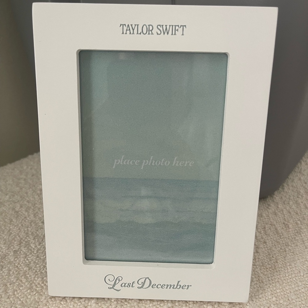 Taylor Swift White Photo Frame